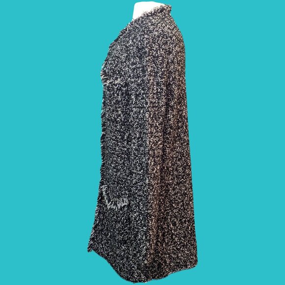 Ann Taylor Black & White Textured Heavy Knit Cardigan Size L Preowned - Picture 3 of 7